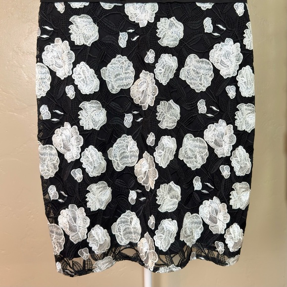 Sam Edelman Black White Floral Embroidered Lace Sheath Dress Size 8 NWOT - Picture 8 of 11